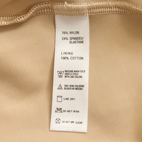 SPANX Simplicity Slimming OpenBust Mid-Thigh
Beige BodySuit Shapewear - Picture 10 of 12